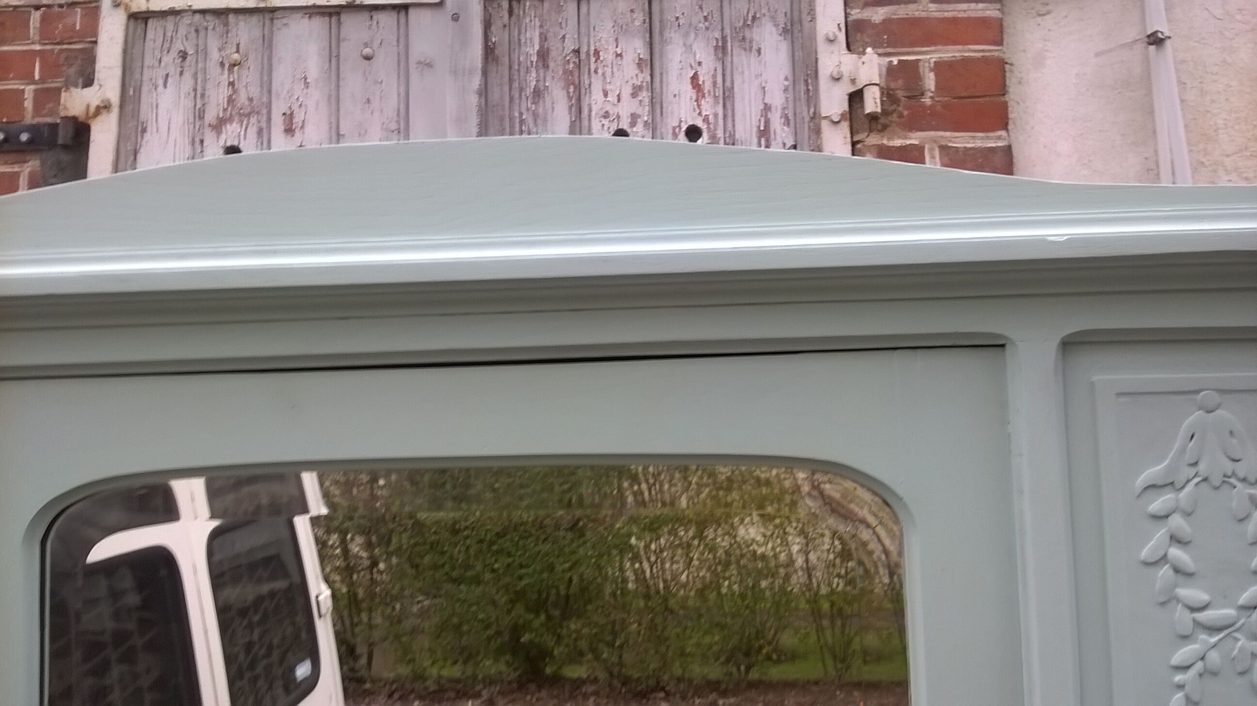 Mint parisian cabinet