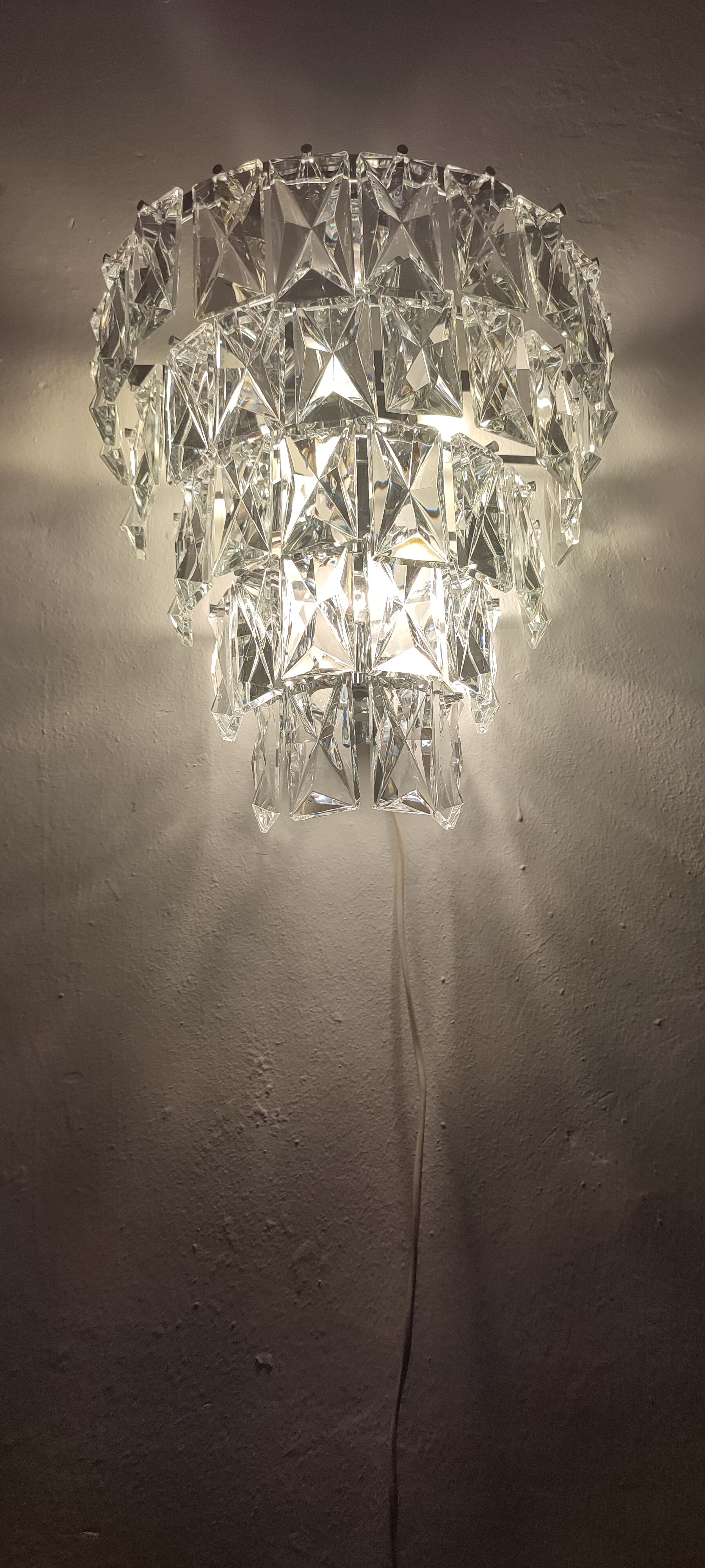 Apply "kinkeldey" crystals. Germany 1970s