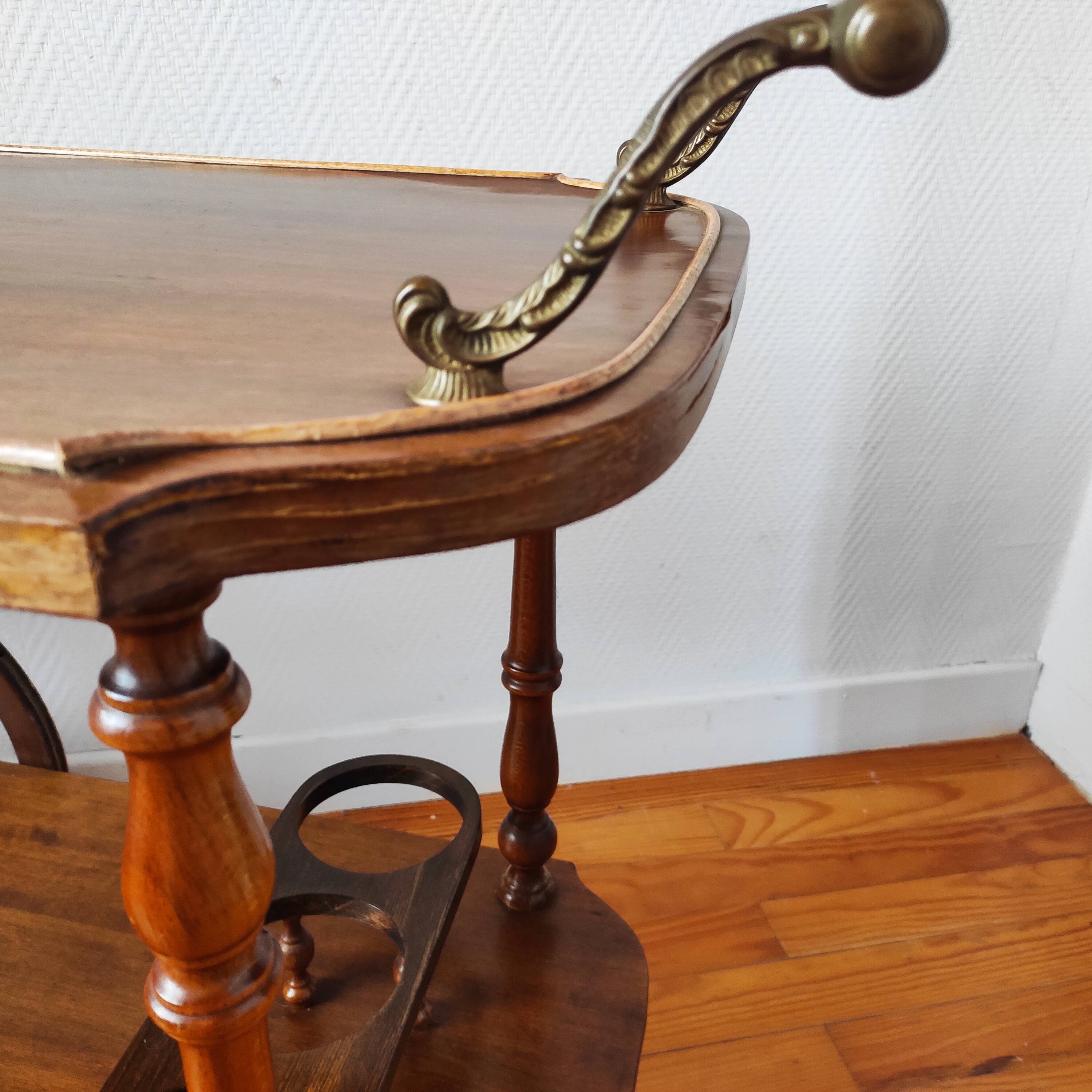 Trolley on wheels service trolley