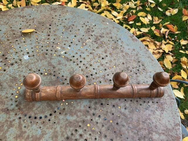 Coat rack in carved and varnished wood, imitation bamboo, 4 hooks