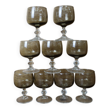 9 verres à apéritif en verre fumé Luminarc modèle Domaine