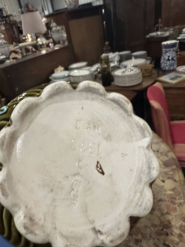 Cache pot en Barbotine