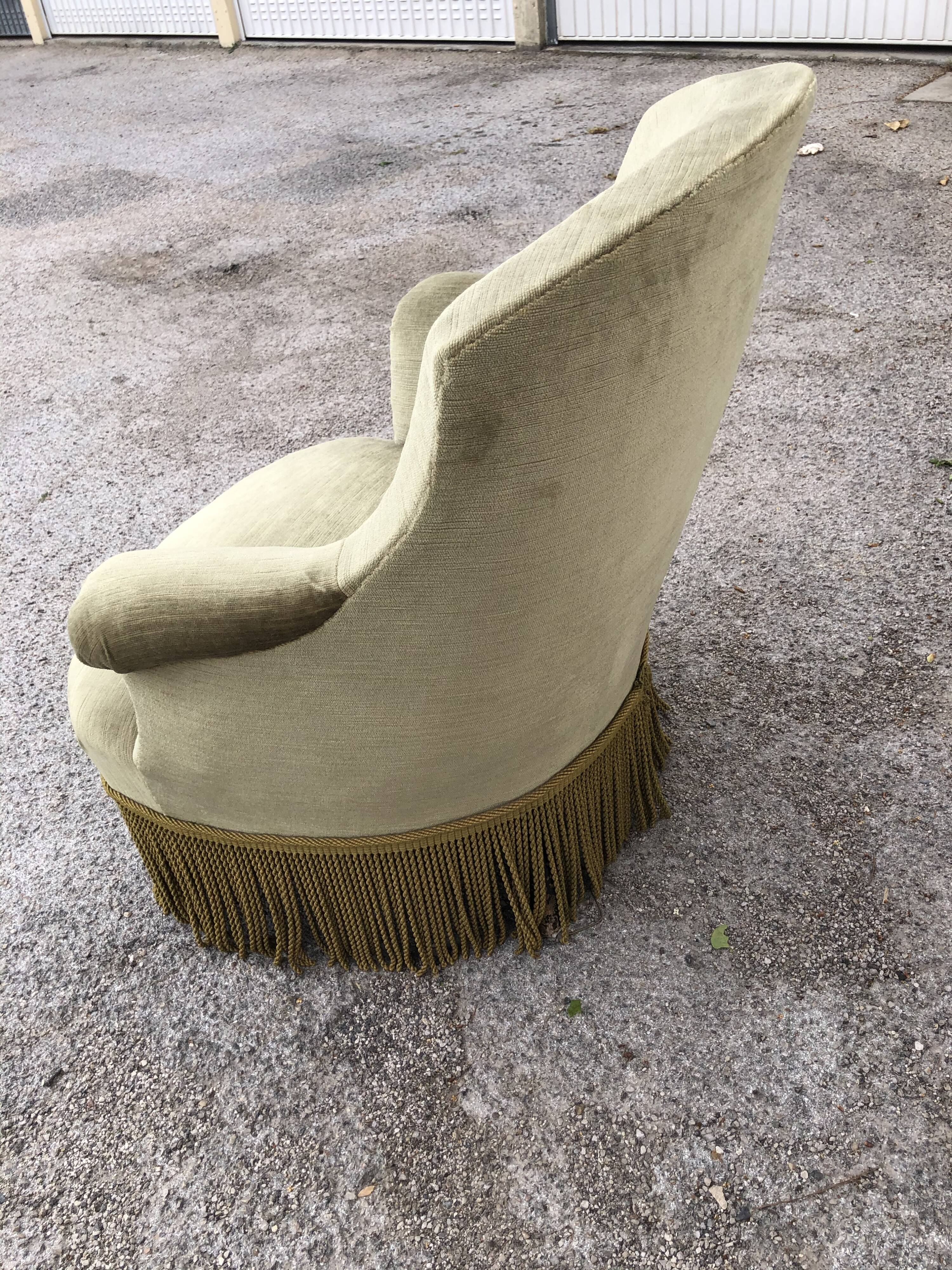 Green velvet toad armchair