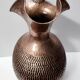 Grand vase pichet en cuivre gaufré par Egidio Casagrande, Italie