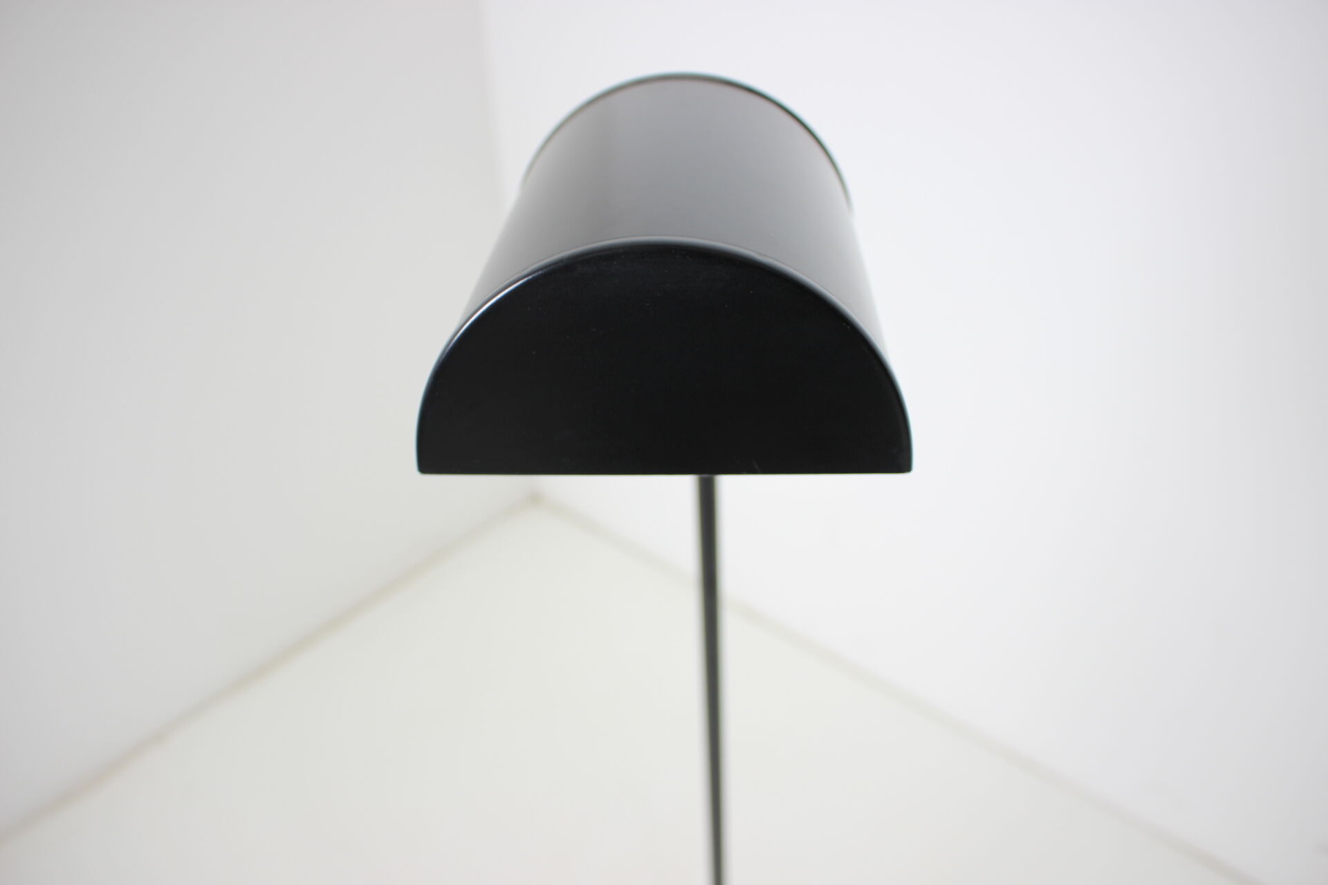 Mid-century floor lamp, 1970's.