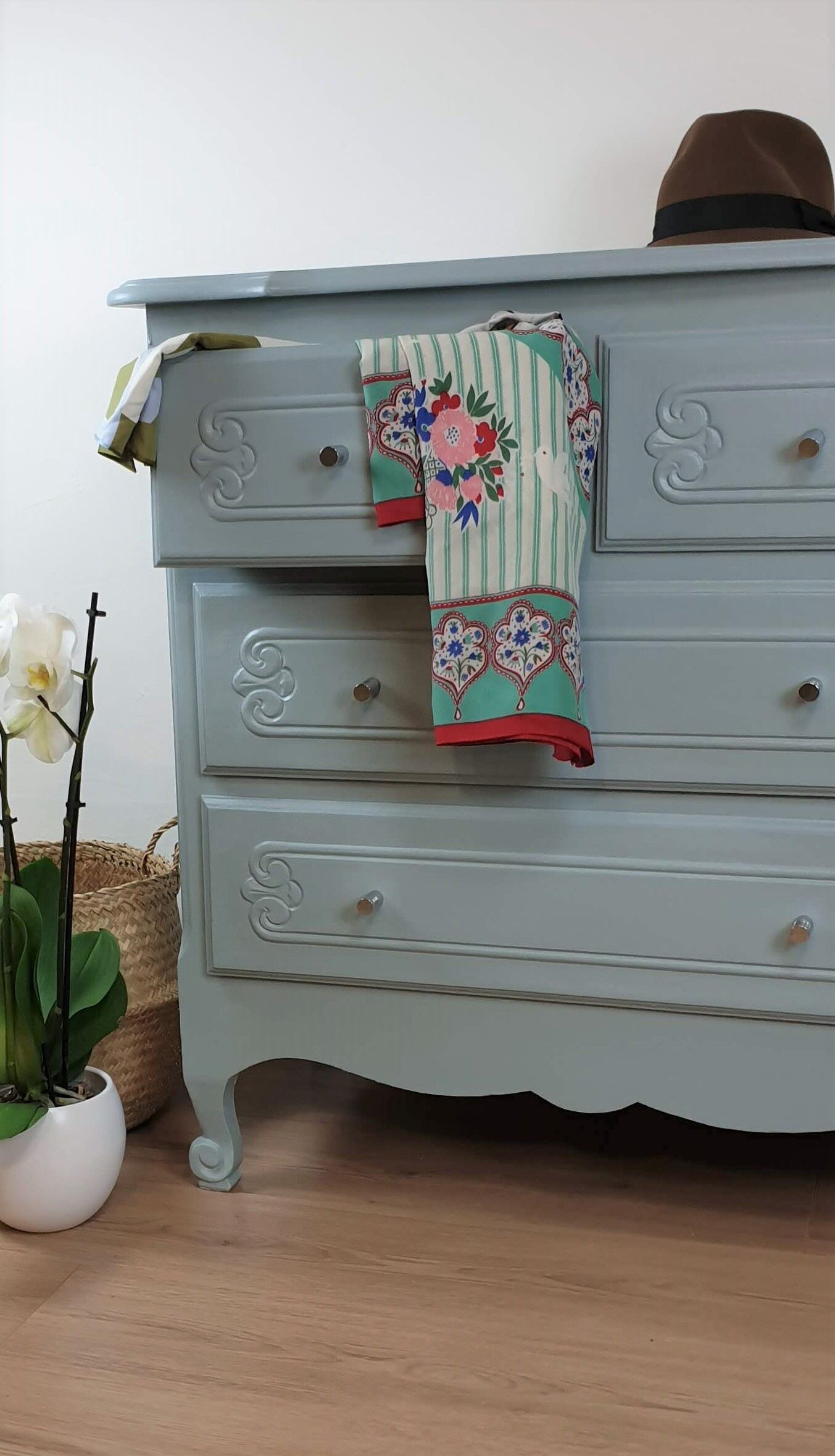 Commode bleue provence