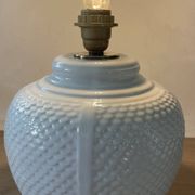 Pied de lampe vintage en céramique émaillée motifs écailles
