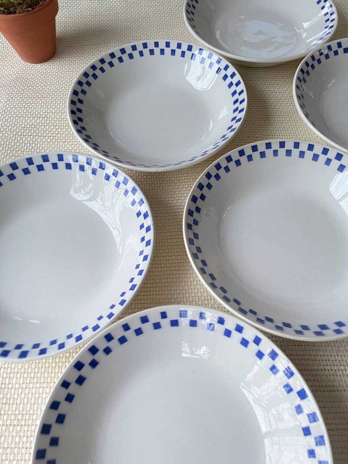 6 “checkerboard” soup plates Moulin des Loups