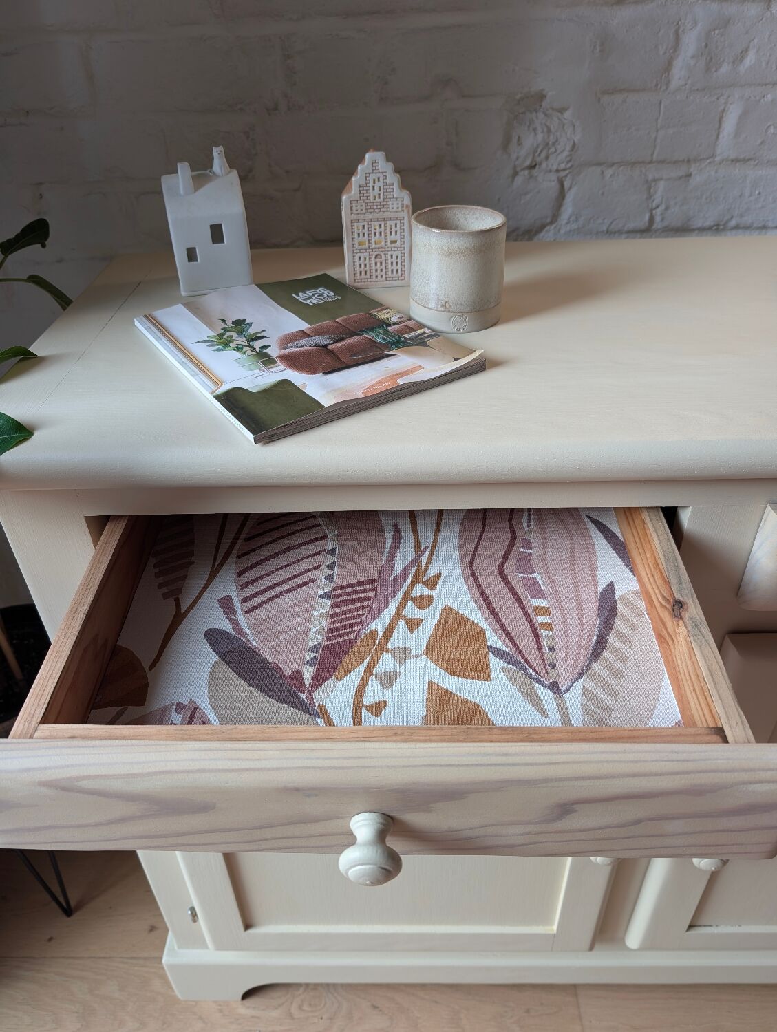 Linen wood sideboard