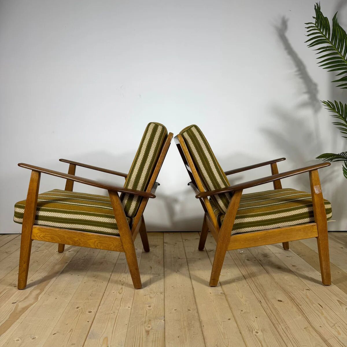 Pair of mid-century modern Danish armchairs in teak – 1960
