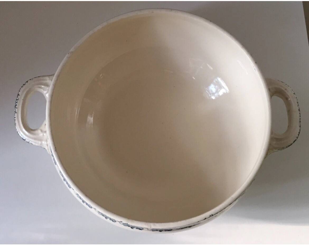 Ancienne Soupière Terre de Fer décor bleu fleuri