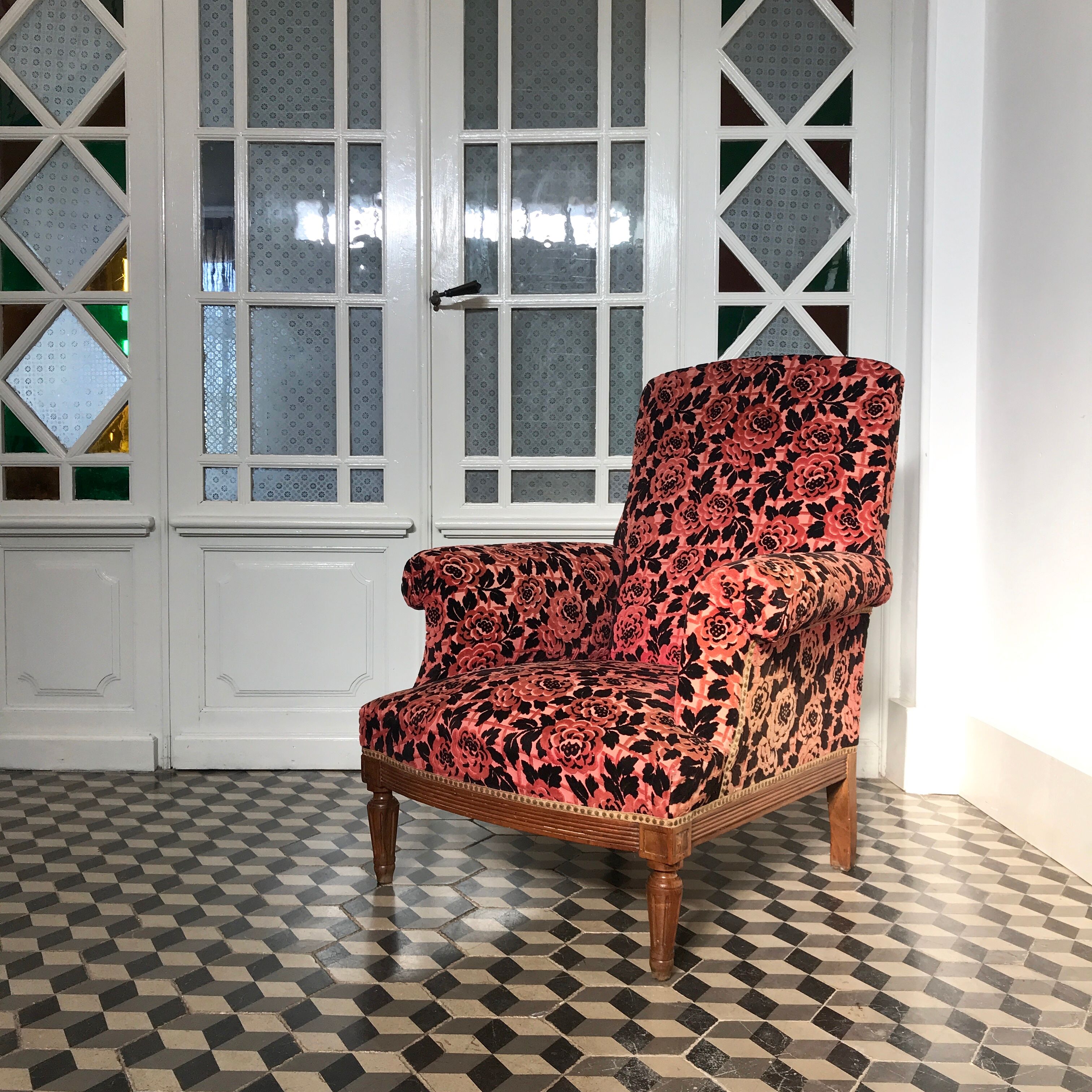 Vintage English flower velvet armchair