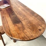 Grande table ancienne ovale en chêne massif – Circa 1900