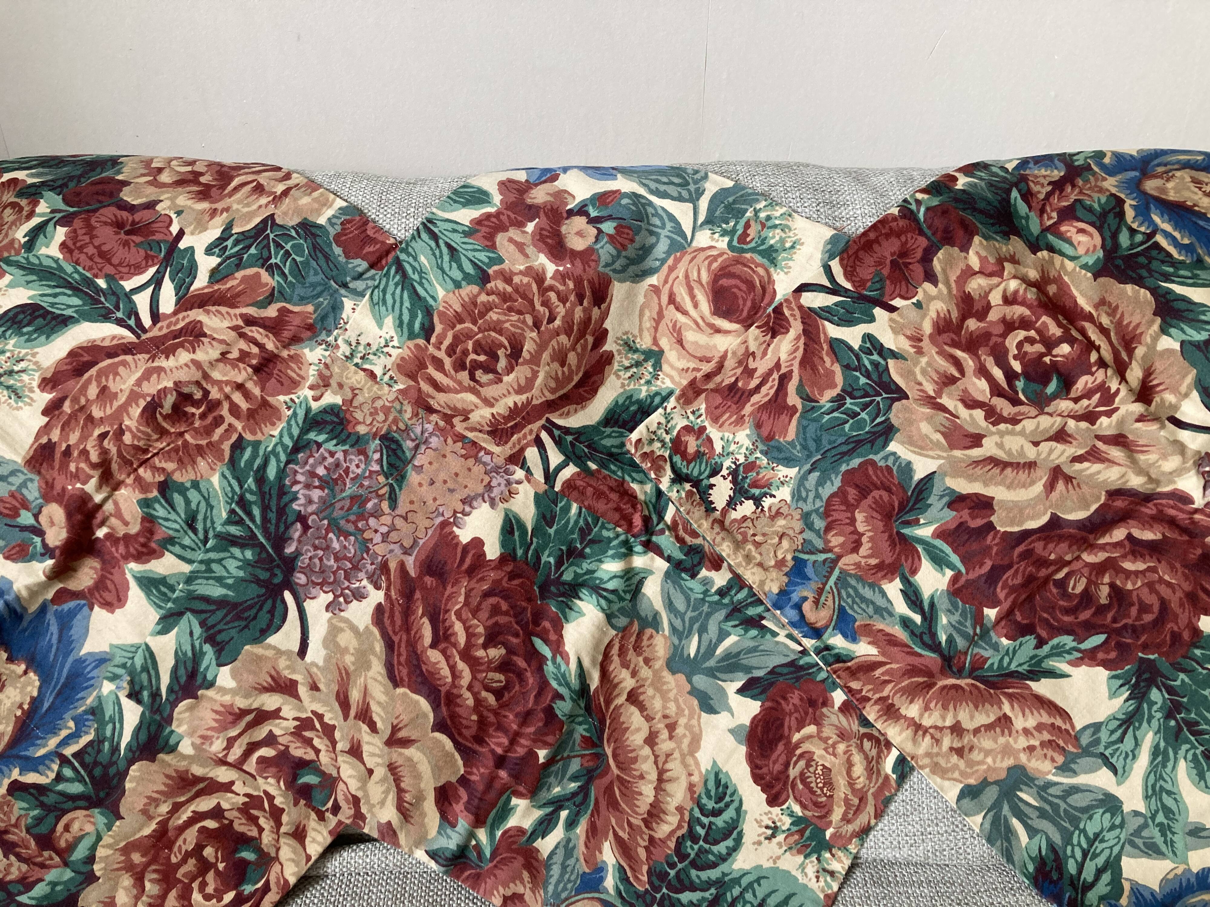 Set of 3 cushion covers in burgundy floral cotton