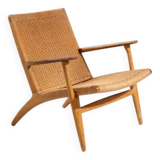 Scandinavian armchair model CH25 by Hans Wegner