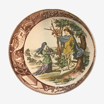 Old talking plate, Joan of Arc with Chesnu Wood - 19th century Sarreguemines earthenware