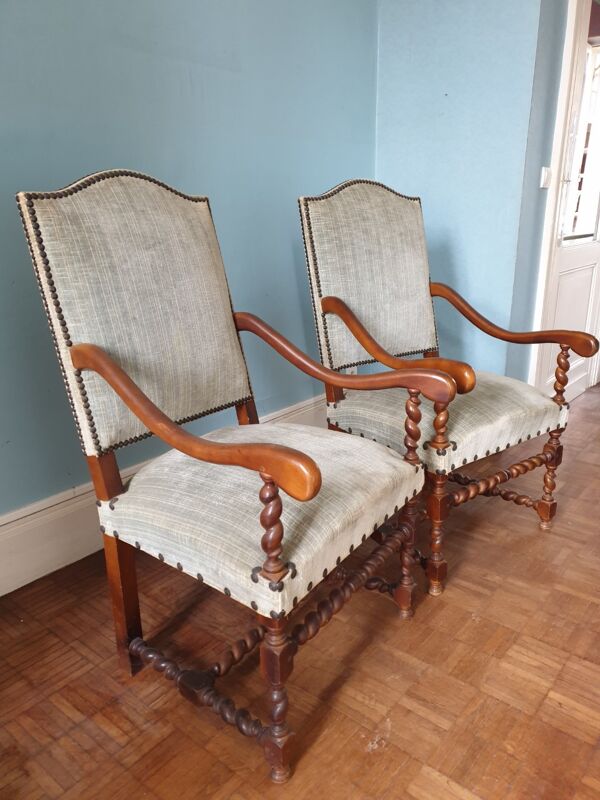 Paire de fauteuils louis xiii