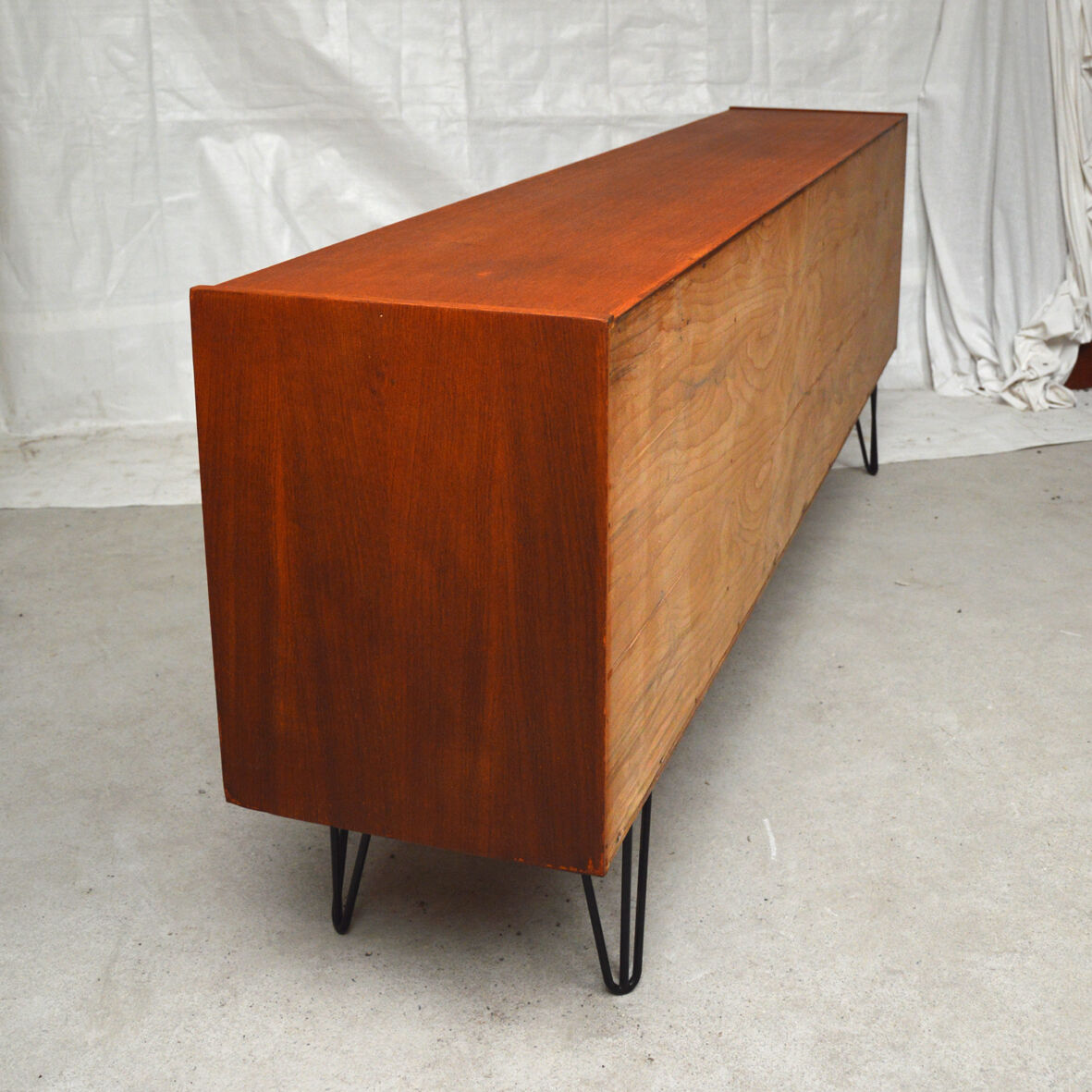 Enfilade 220cm feet metal, 1960