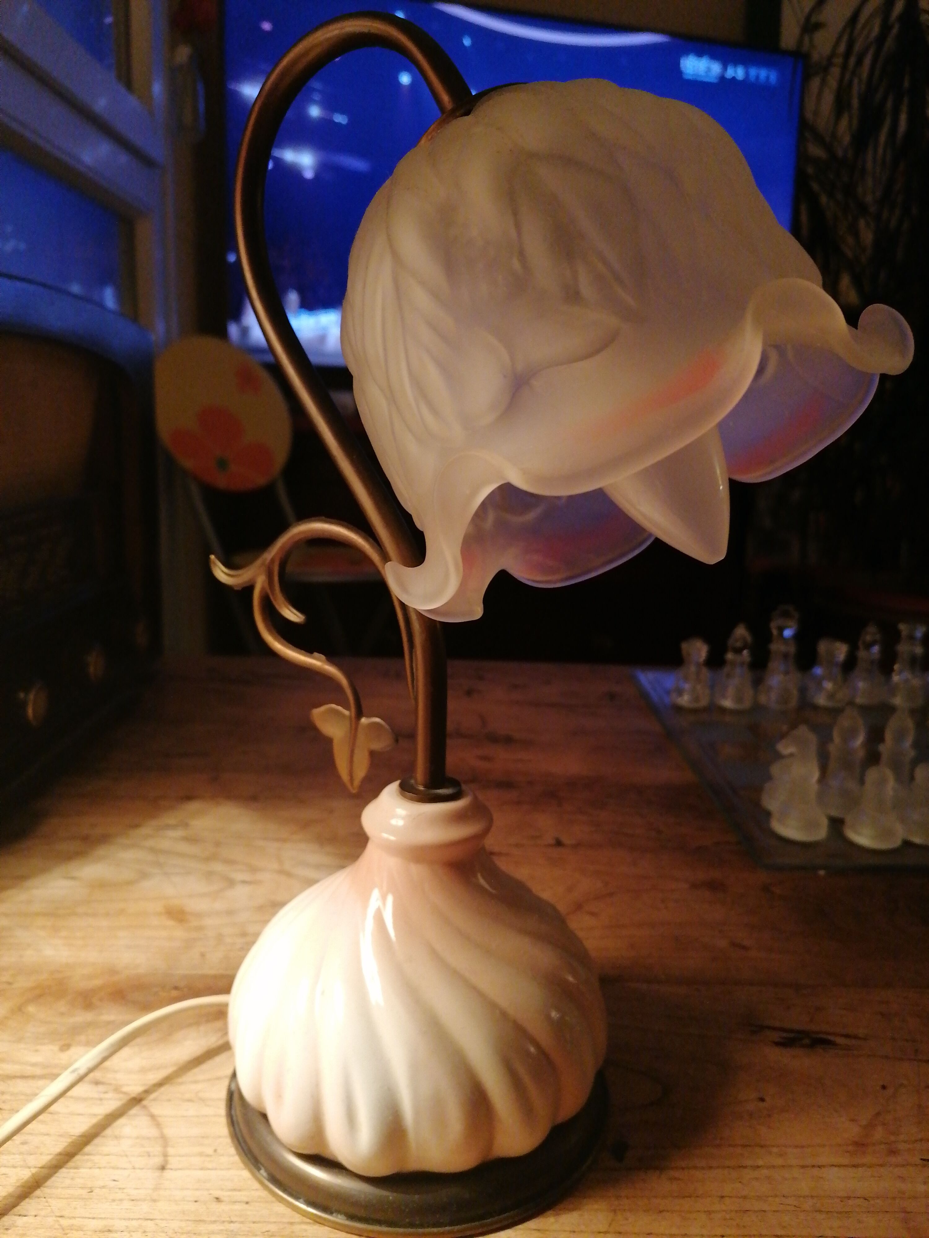 Retro lamp in brass and pink ceramic