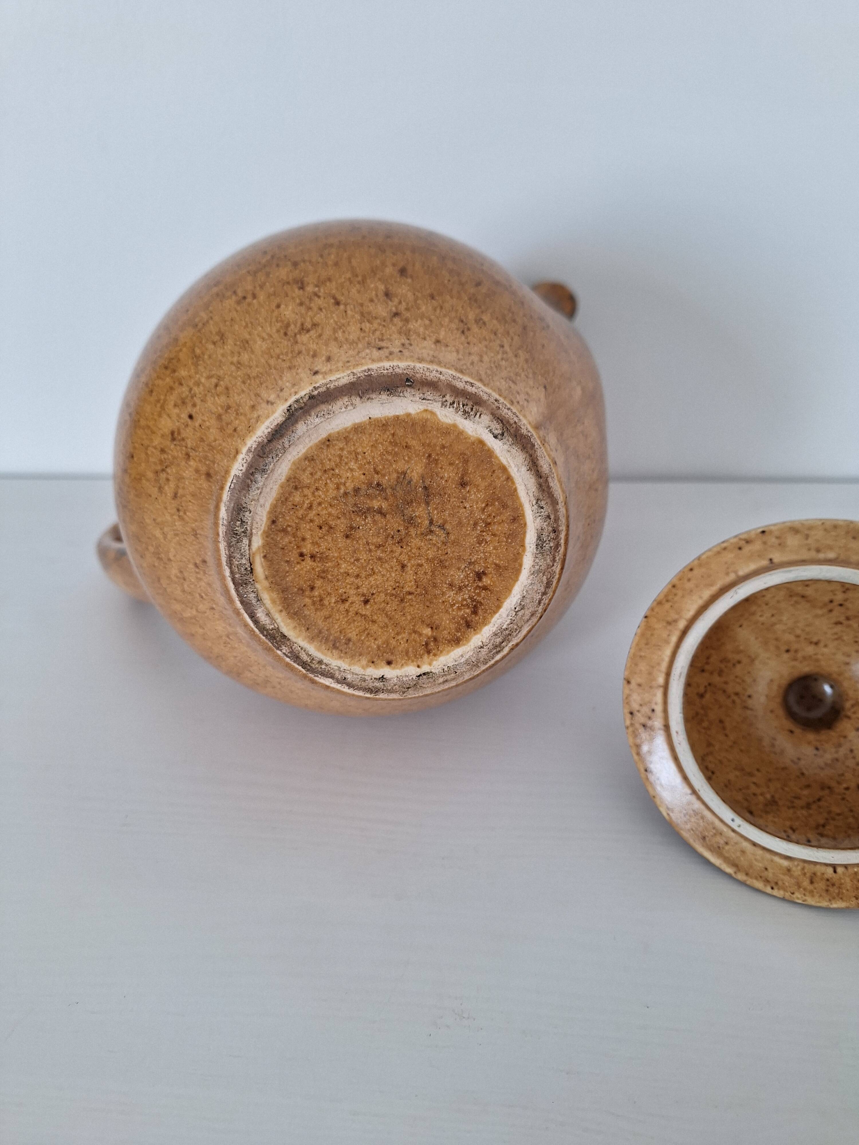 Vintage stoneware teapot / coffee pot