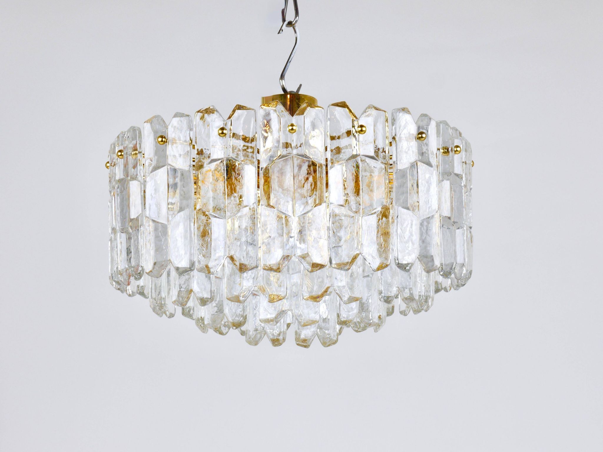 Large ceiling chandelier in gilded brass and glass Palazzo J.T. Kalmar, 1950s