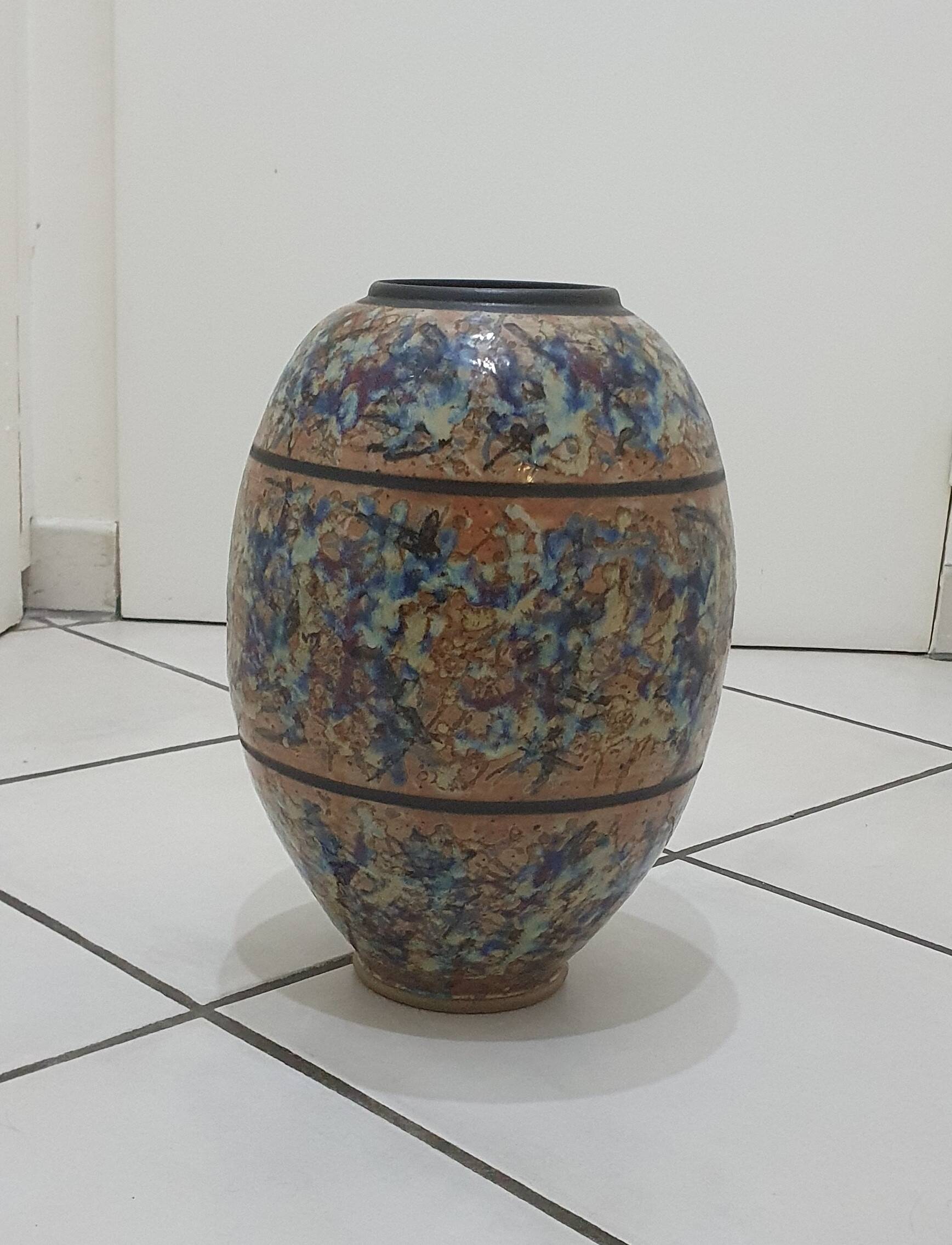 Stan Brelivet ceramic vase