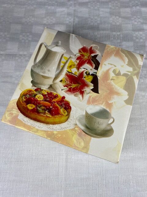 Handmade "trompe-l'oeil" ceramic cake