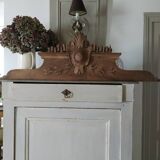 Cabinet pediment