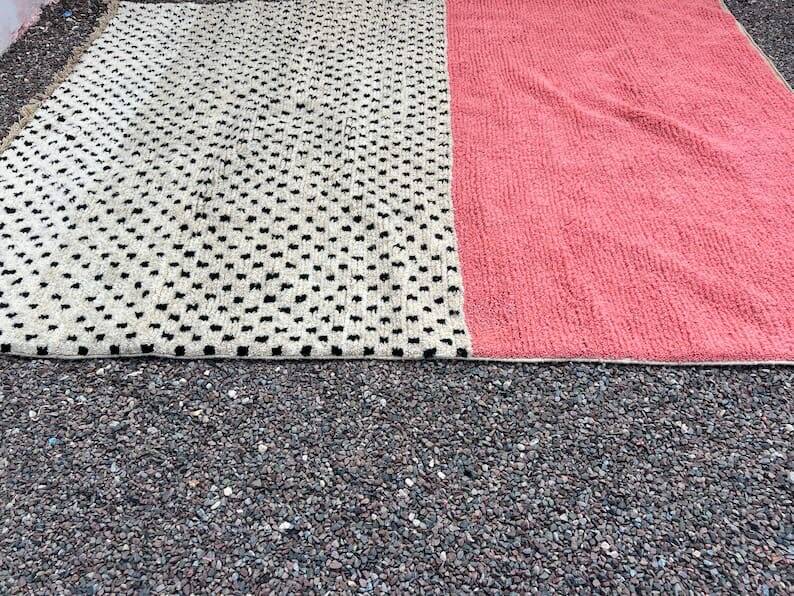 Handmade Berber rug, size 150 x 250 cm.