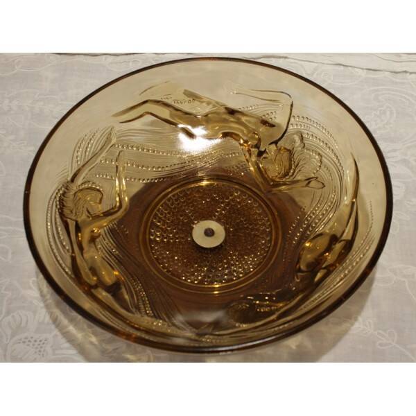 Glass coupe 'Naïades' with turned wooden Art Deco base