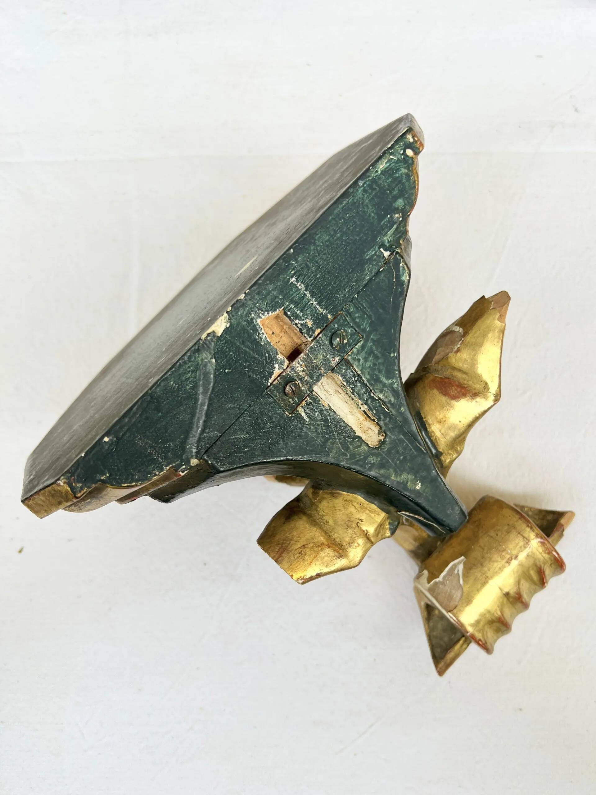 Wall-mounted console in painted gold wood