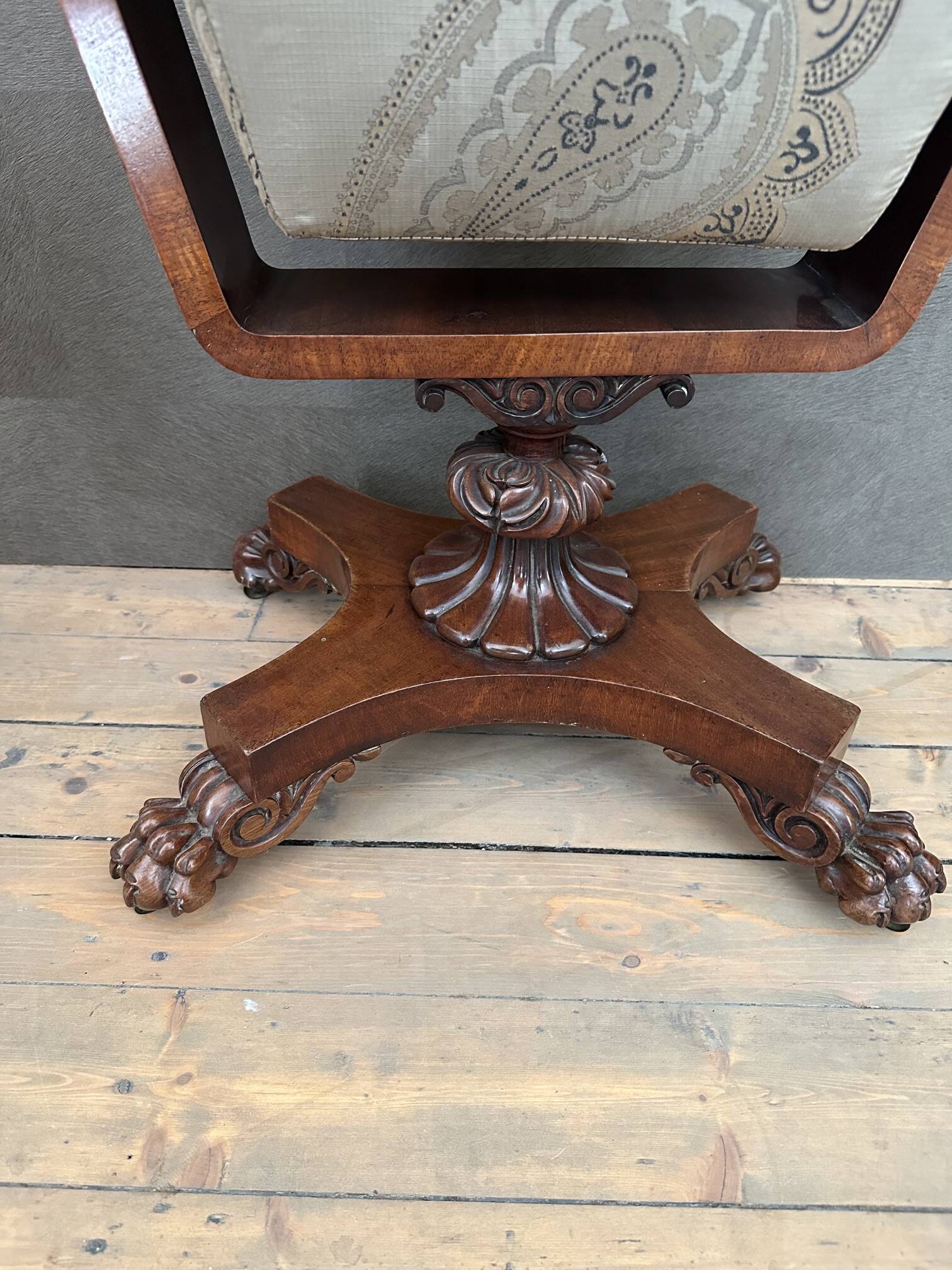 table de couture antique