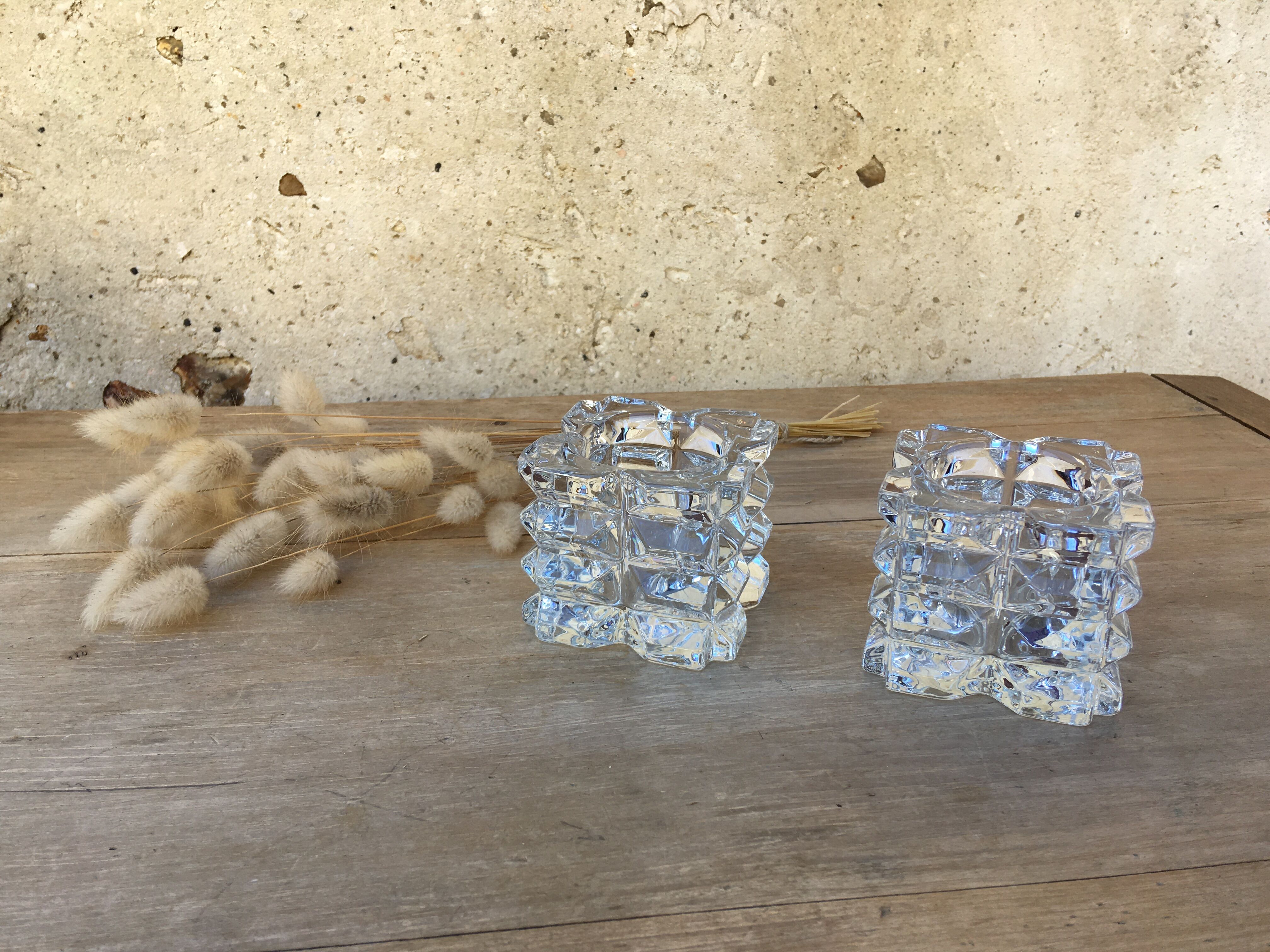 Pair of square photophores