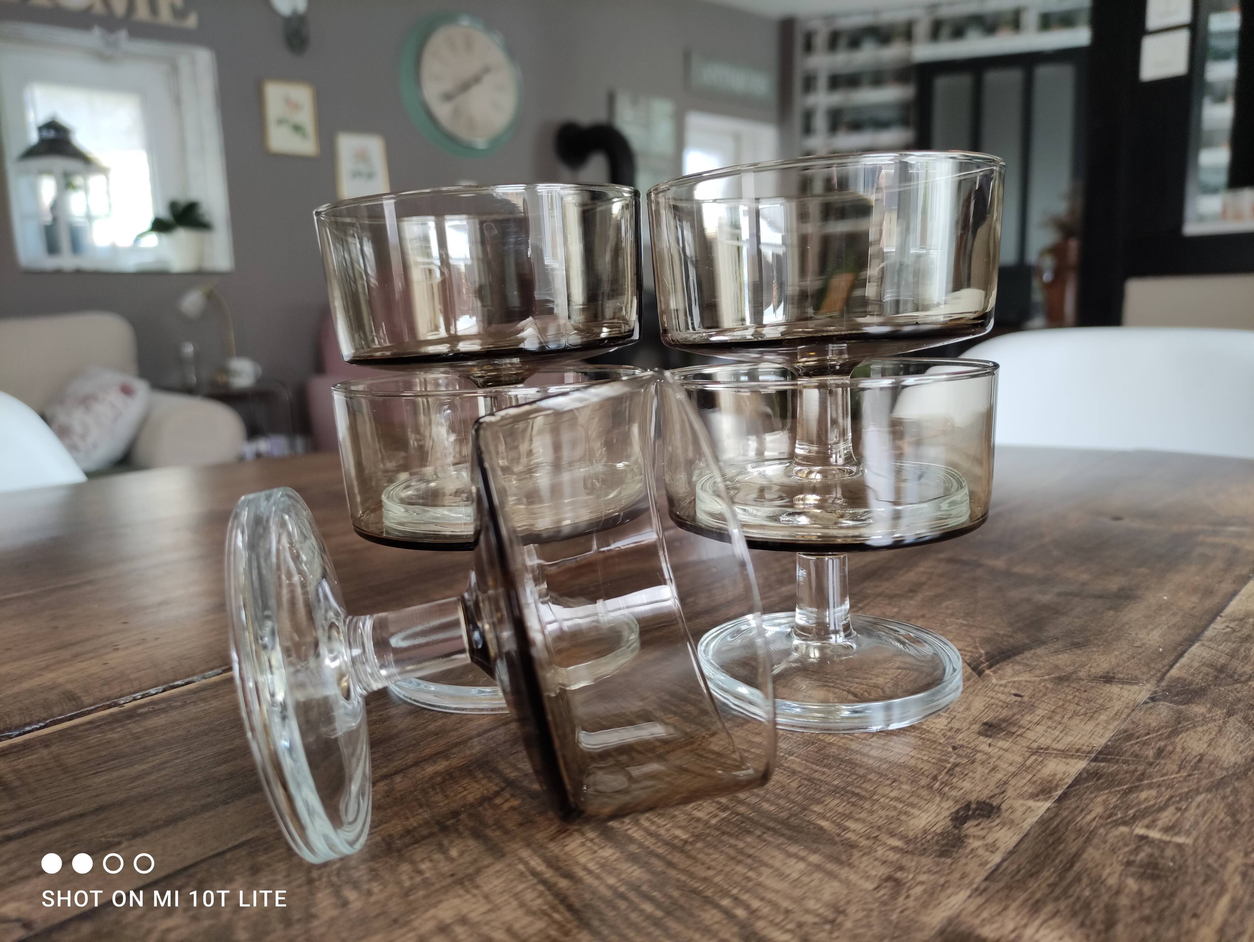 Lot de 5 coupes à champagne vintage Luminarc modèle Suède buvant en verre fumé