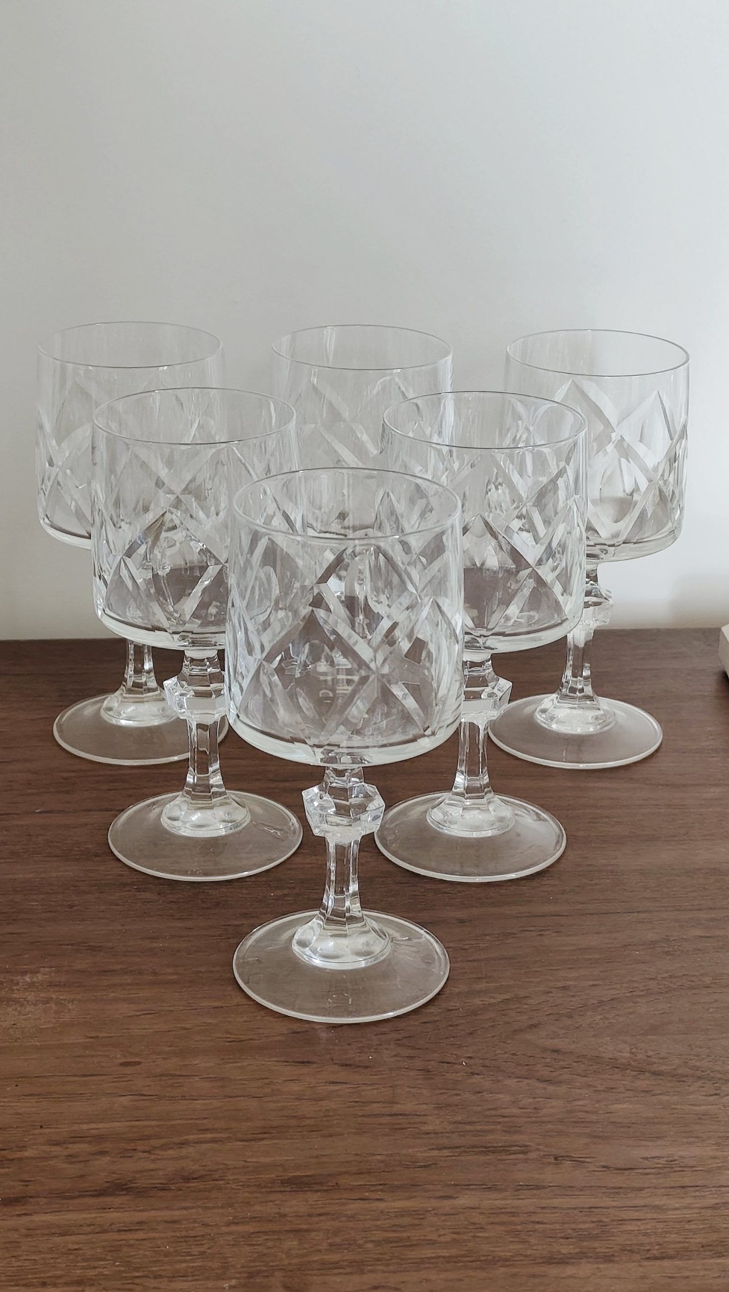 6 stemmed cut crystal water glasses