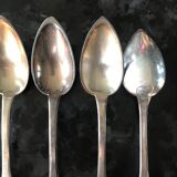 Pop-up Christmas 2022 Set of 4 silver spoons dating from the early twentieth century.
