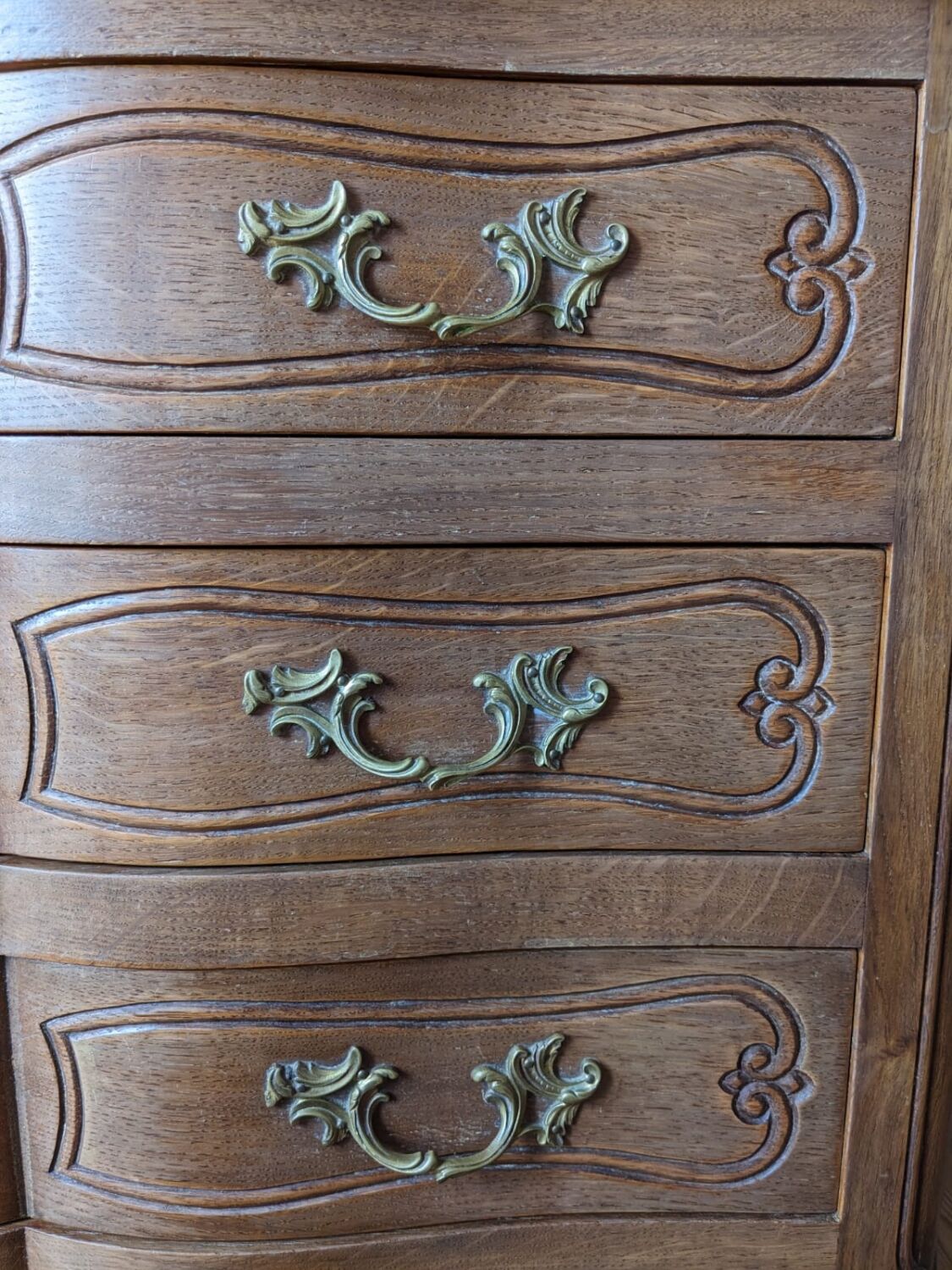 Louis XV style crossbow chest of drawers