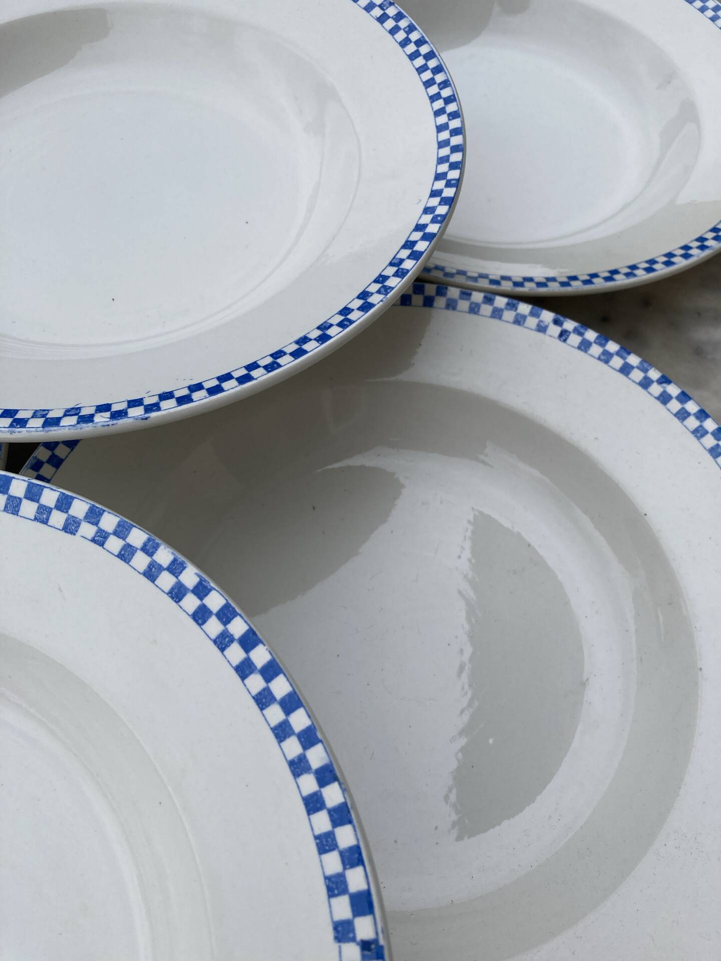 Opaque blue checkered plates Sarreguemines