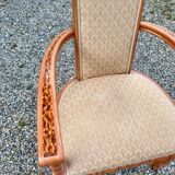 Chattering armchair
