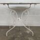 Table de jardin et chaises fer forgé blanc ancien