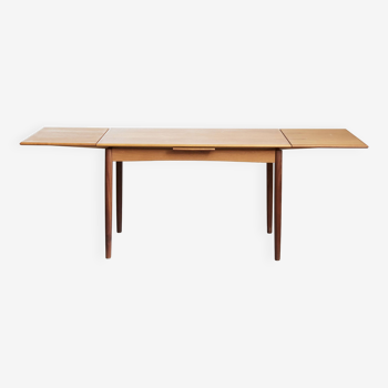 AM Møbler Teak Dining Table