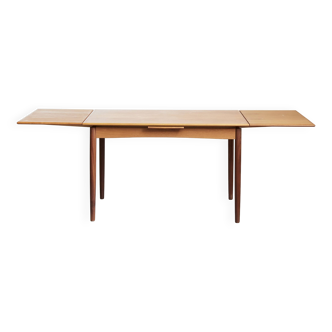 AM Møbler Teak Dining Table