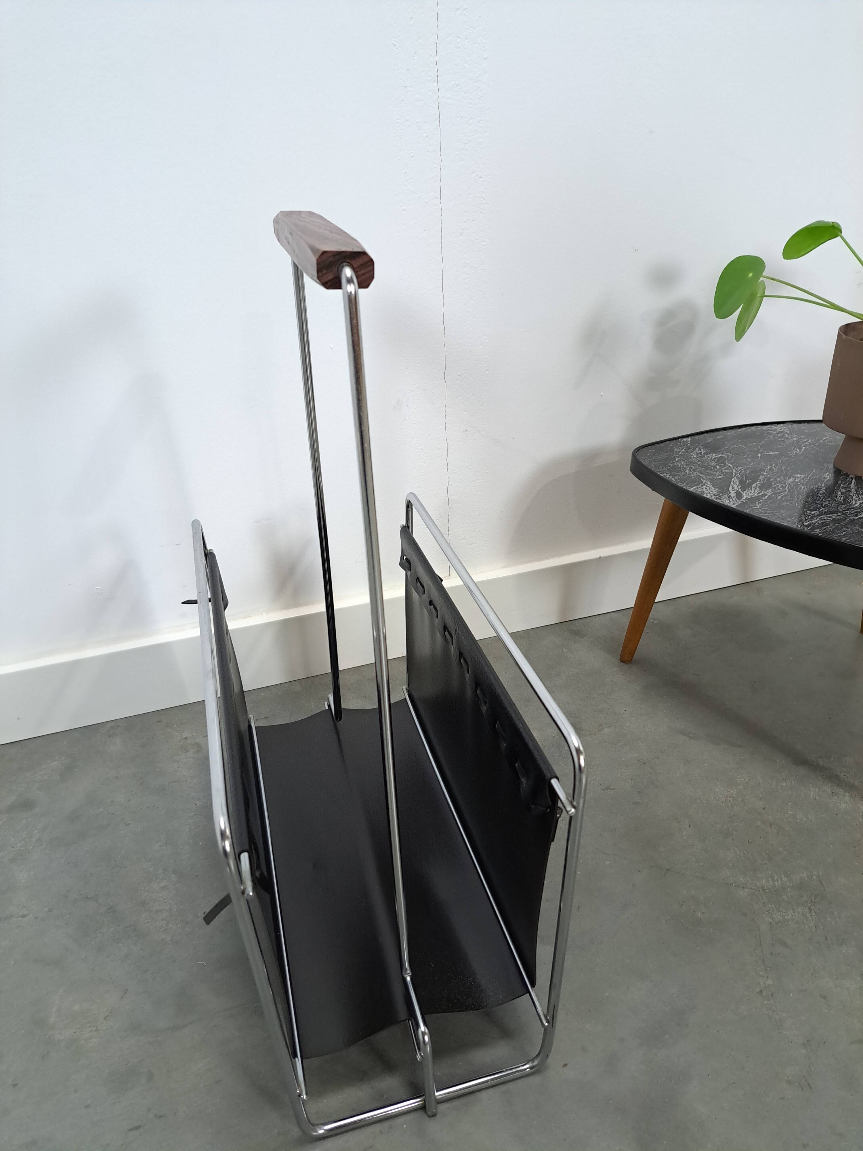 Design Voss jaren 70 leren tijdschriftenrek met chroom