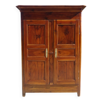 Antique Louis Philippe wardrobe in walnut