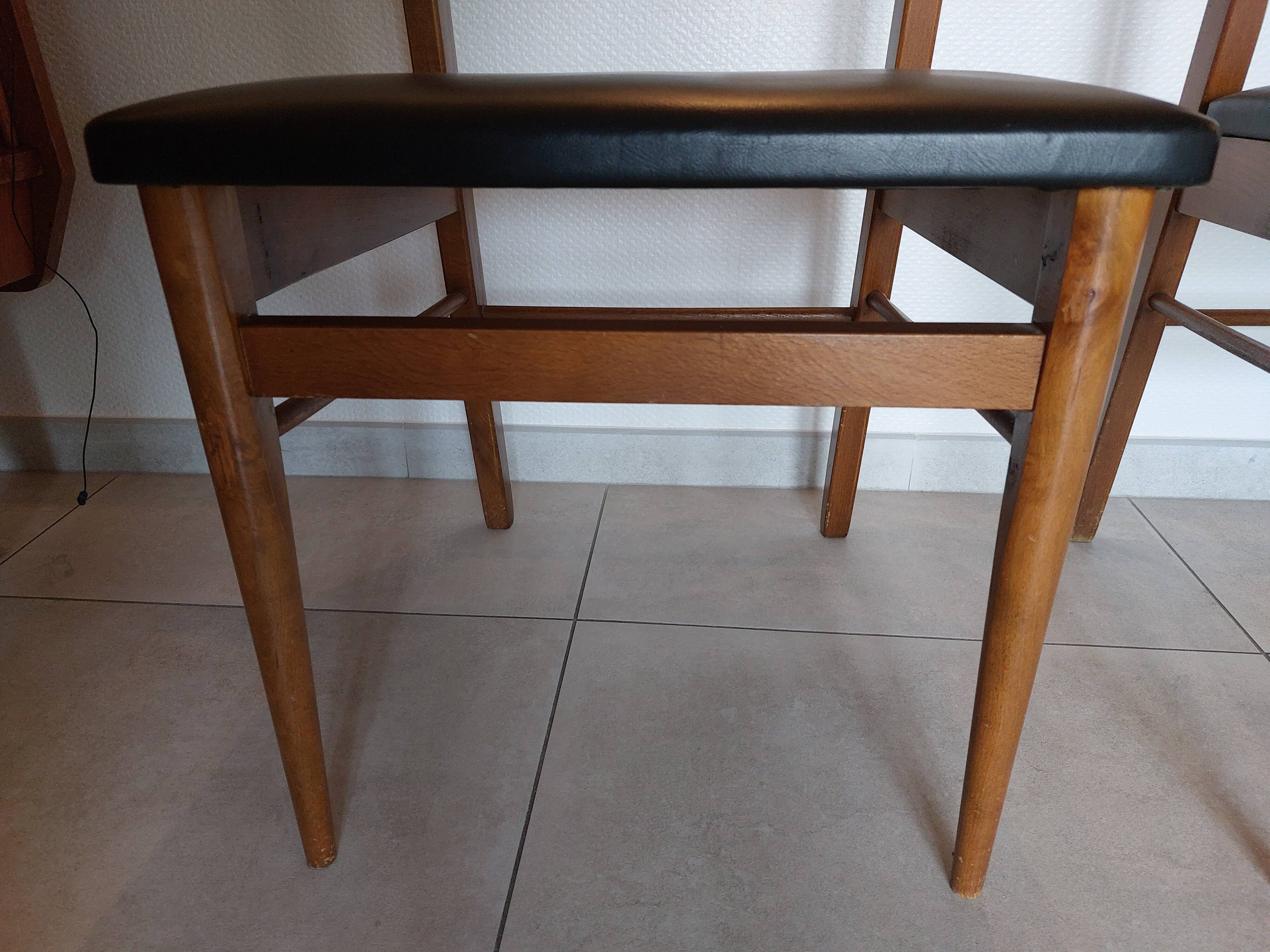 2 Scandinavian chairs