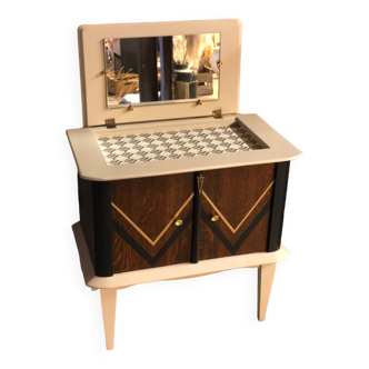 Dressing table