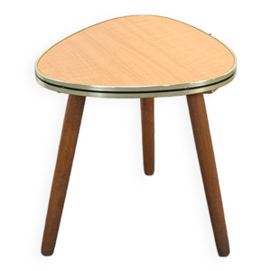 Table d’appoint en bois avec