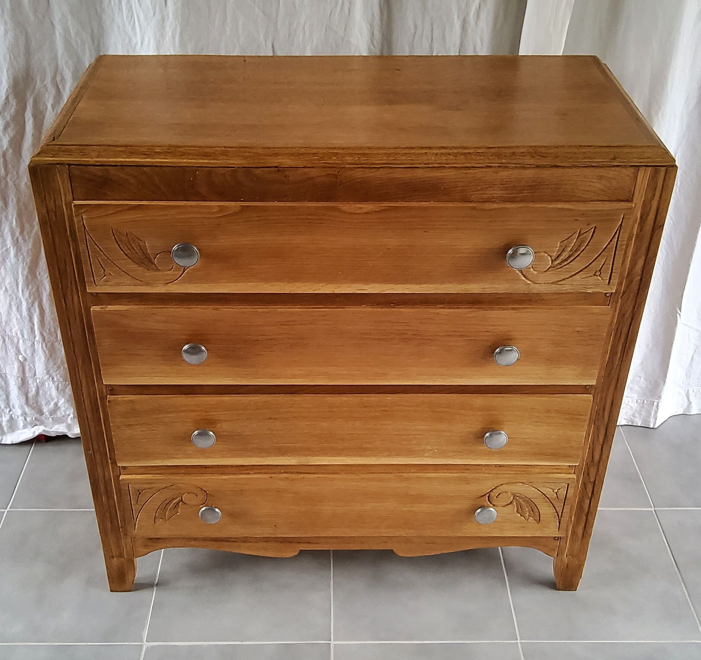 Art Deco chest of drawers