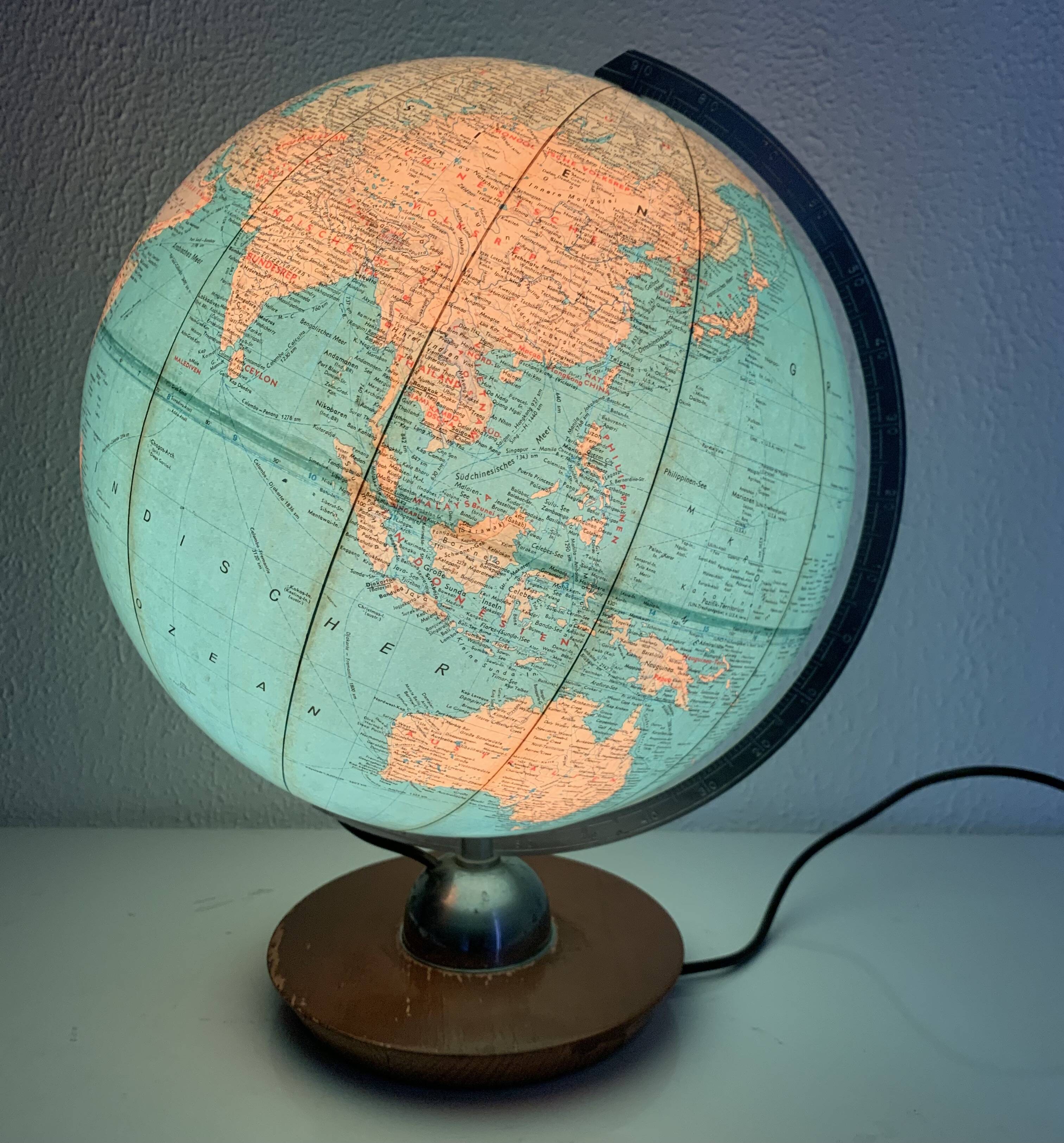 Vintage 1960 terrestrial globe JRO Verlag wood PVC world map - 43 cm