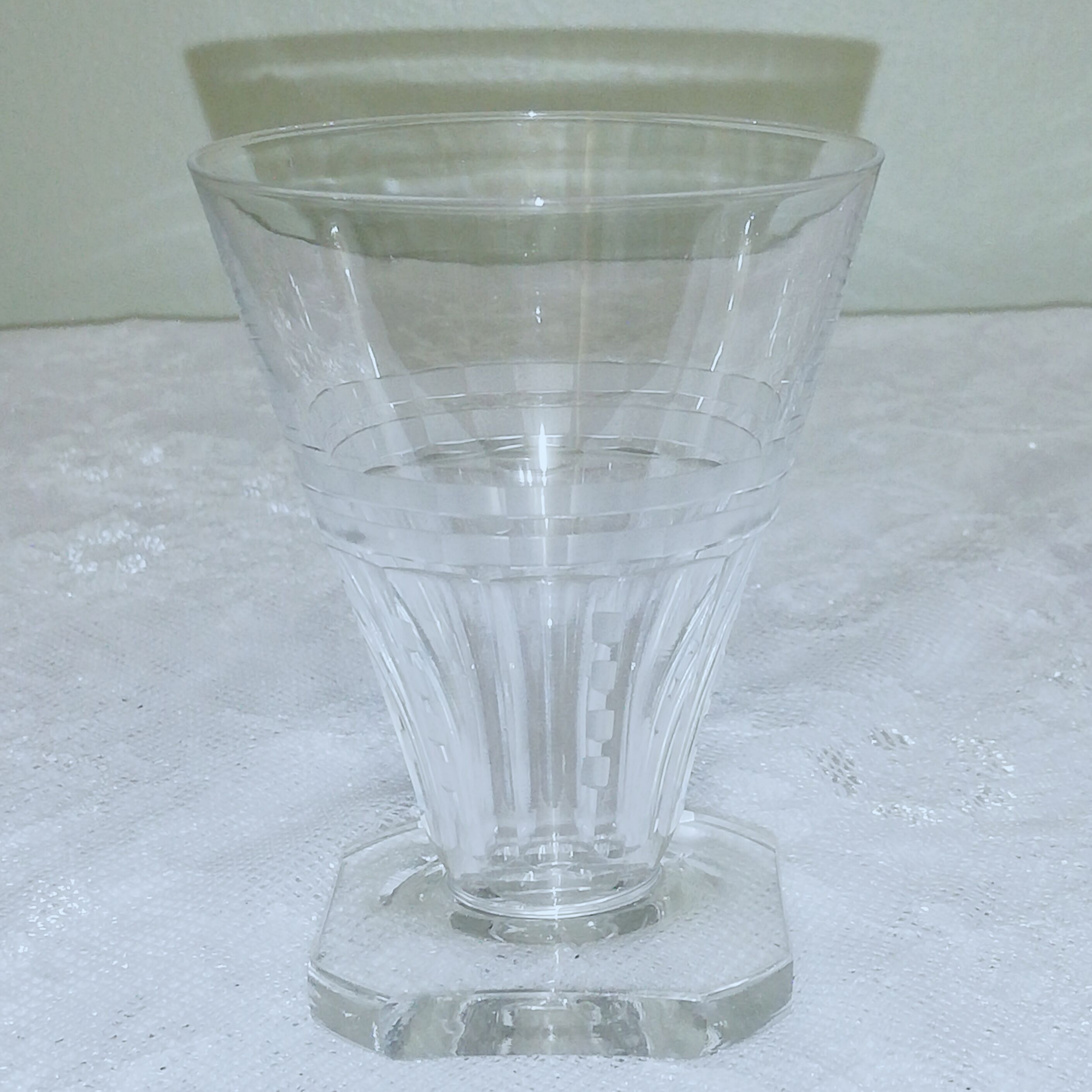 8 glasses with liqueur or aperitif 8cl art deco